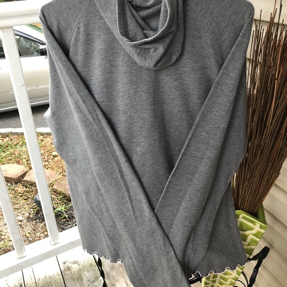 Tommy Hilfiger gray Sweater - Picture 4 of 5